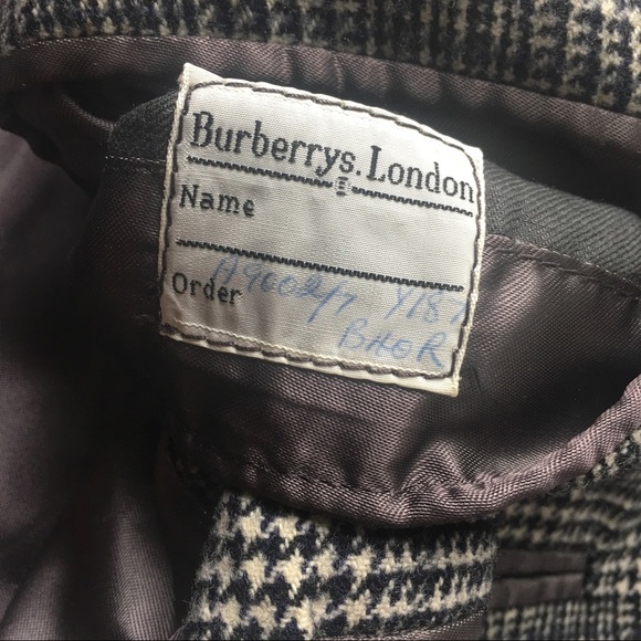 **SOLD** Burberry Wool Houndstooth Trench Coat - Picture 5 of 7